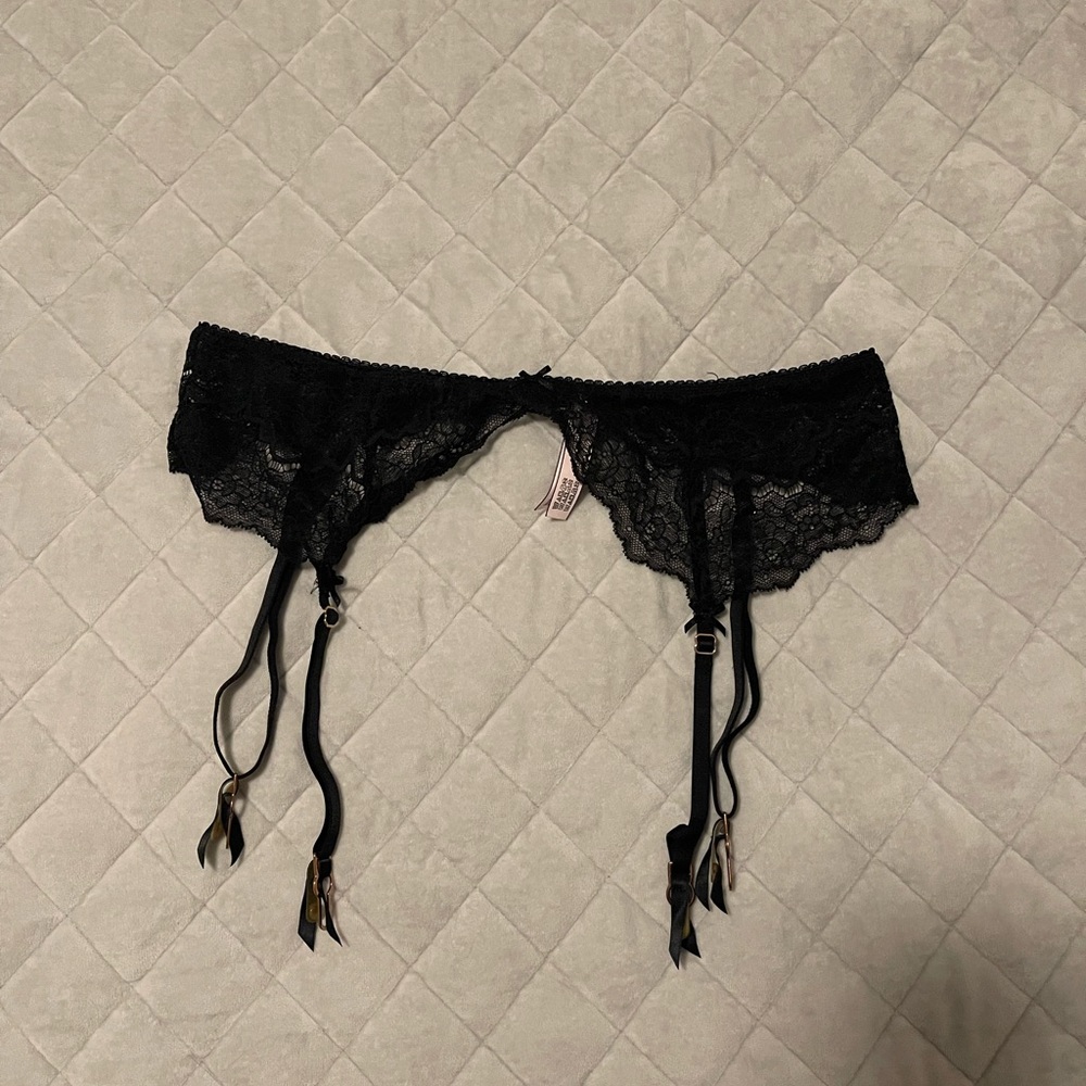 Victoria's Secret Black Lace Garter Belt